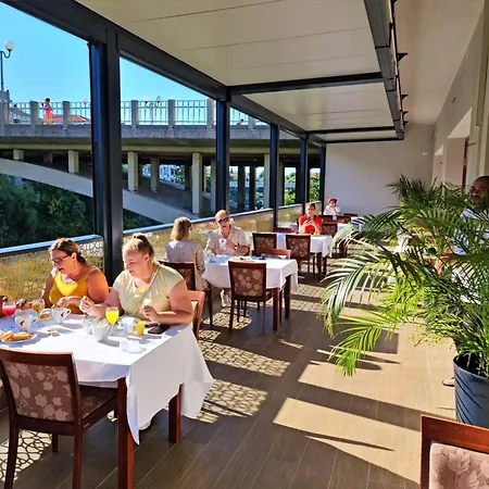 Bristol Hotel 4*
