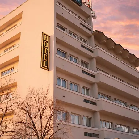 Bristol Hotel 4*