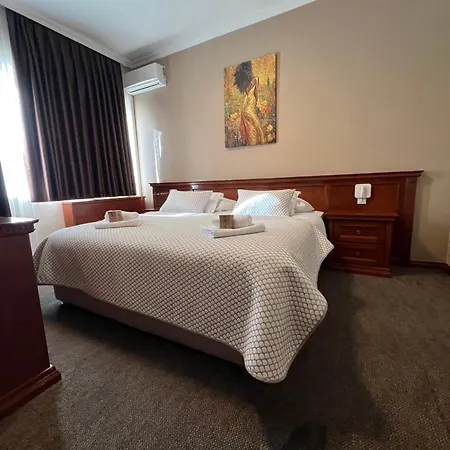 Bristol Hotel