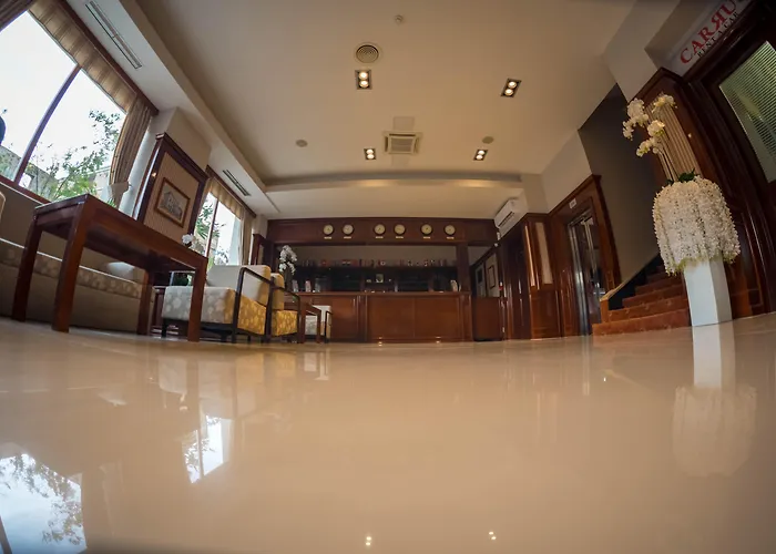 布里斯都酒店 酒店